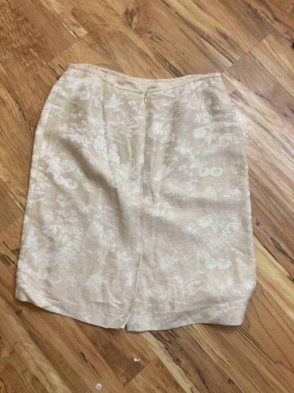 7-4 Le Suit Skirt Suit Beige Linen Blend 12p 12 Petite Brocade - Picture 5 of 5